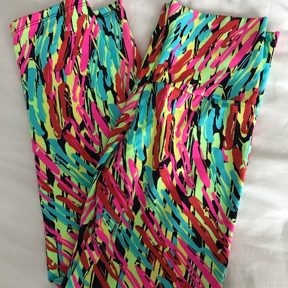 4 Pair of Neon Patterned High Quality Leggings. Made in Brazil. - Picture 2 of 5